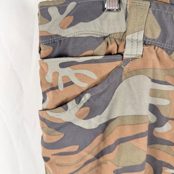 Wrangler Outdoor Camo Cargo Pants 38x30 Hunting Gorpcore Lightweight Zip Pockets - Picture 4 of 8